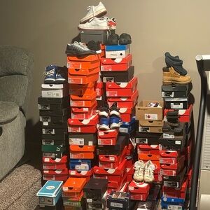 Selling shoes from sizes 1c to 5y